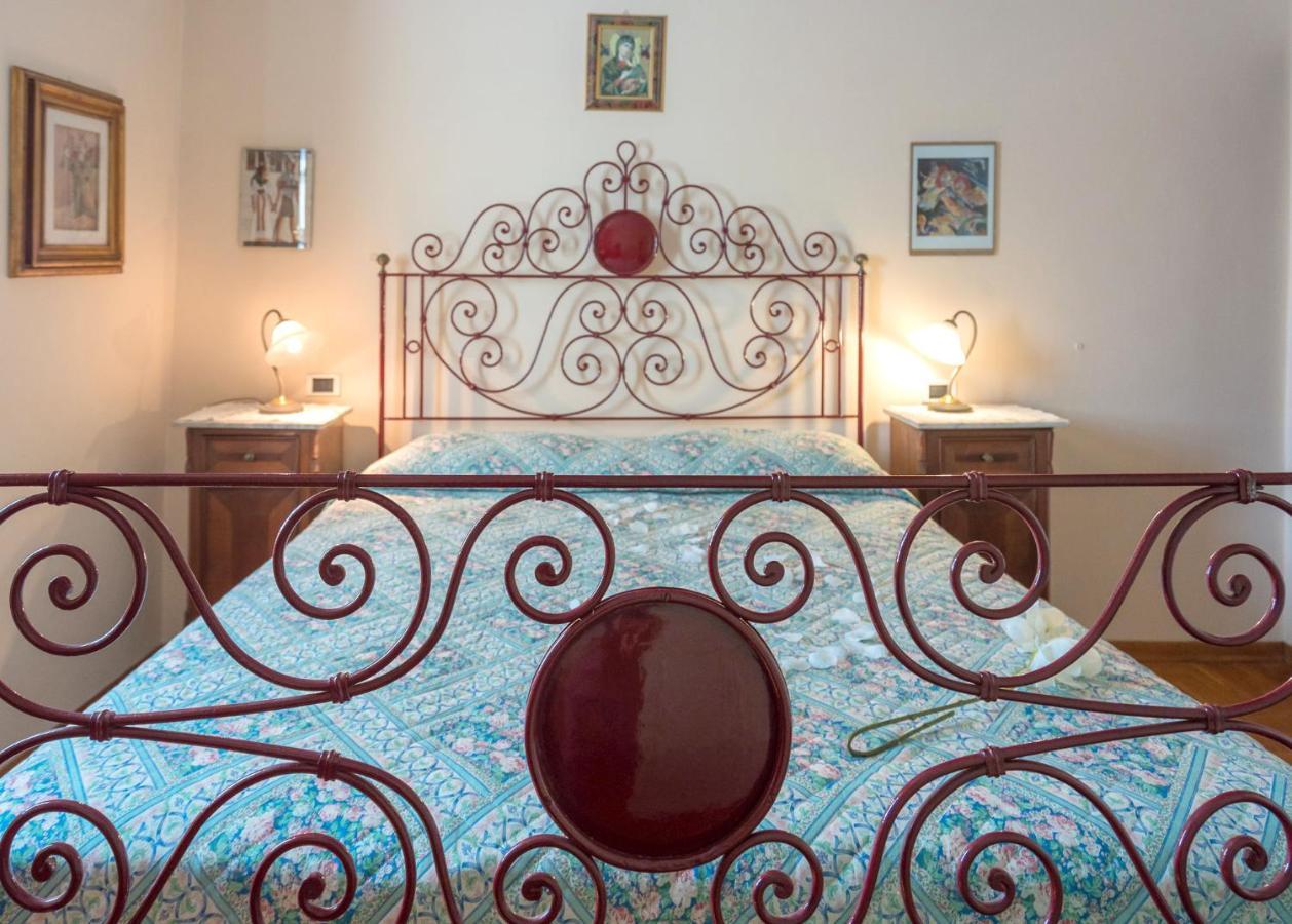 The Hill Terrace Apartment Massa  Luaran gambar